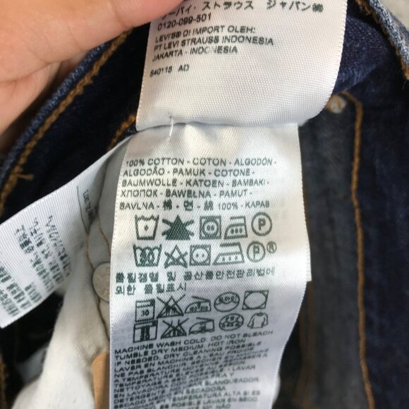 Levi's 501 Denim Shorts Size 28W - Picture 7 of 10